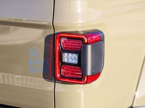 New 2026 Jeep Gladiator Willys AWD/4WD image 10