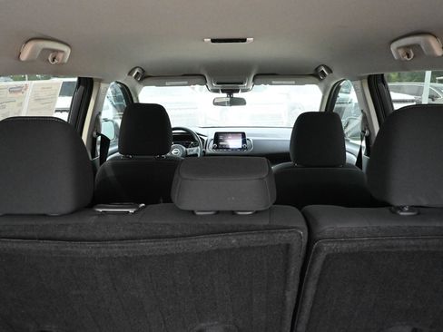 Used 2024 Nissan Rogue S AWD/4WD image 24