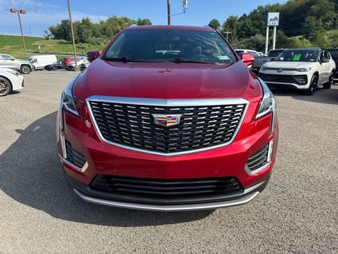 Used 2022 Cadillac XT5 Premium Luxury AWD/4WD image 2
