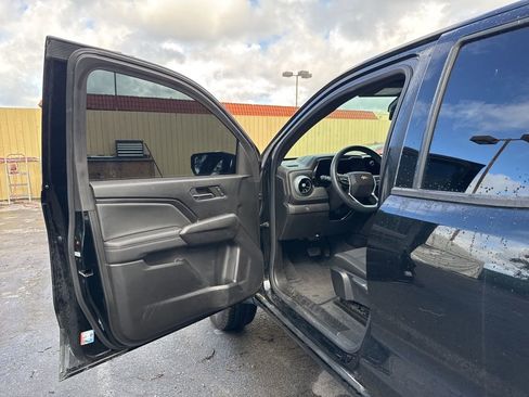 Used 2023 Chevrolet Colorado LT w/ LT Convenience Package image 4