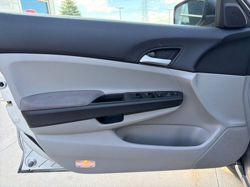 Used 2012 Honda Accord LX image 10