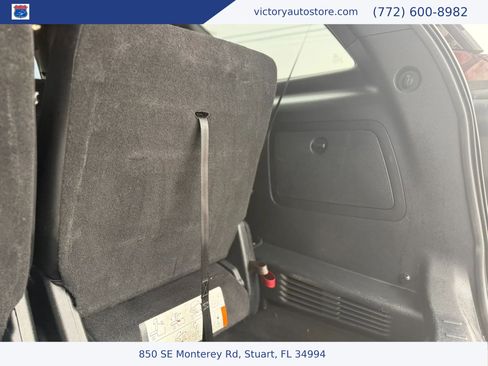 Used 2018 Ford Explorer XLT w/ Equipment Group 202A AWD/4WD image 40