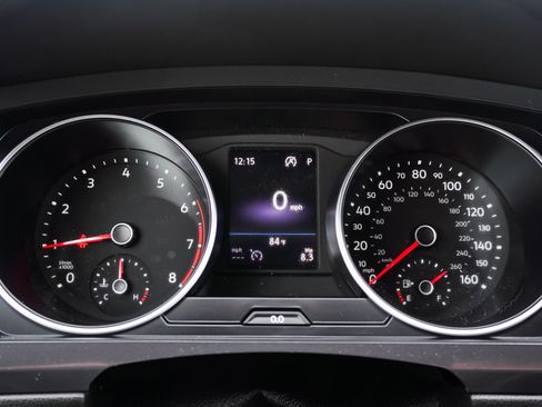 Used 2020 Volkswagen Tiguan SE AWD/4WD image 40