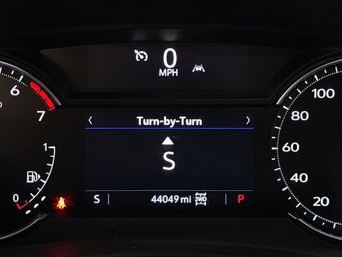 Used 2023 Cadillac XT4 Luxury w/ Cold Weather Package image 24