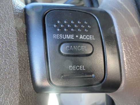 Used 2005 Dodge Ram 1500 Truck SLT image 15