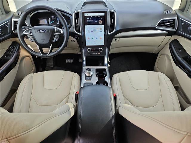 Used 2022 Ford Edge Titanium w/ Equipment Group 301A AWD/4WD image 19