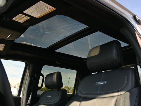 Used 2026 Ford F450 Platinum image 9