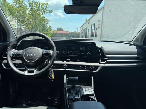 Used 2025 Kia Sportage LX FWD image 33