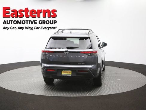 Used 2024 Nissan Pathfinder SV AWD/4WD image 40