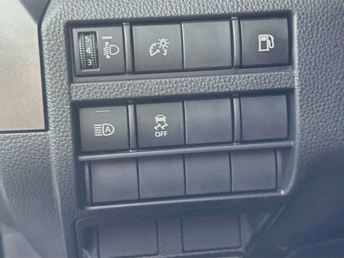 Used 2025 Toyota 4Runner SR5 AWD/4WD image 21