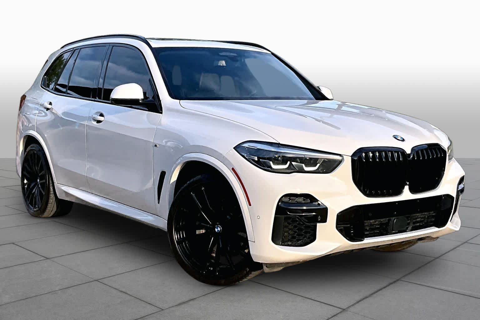 Used 2022 BMW X5 sDrive40i w/ M Sport Package RWD image 2