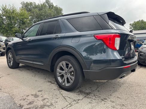 Used 2024 Ford Explorer XLT w/ Equipment Group 202A AWD/4WD image 7
