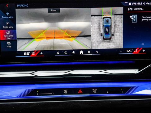 Used 2025 BMW i5 M60 w/ Premium Package image 25