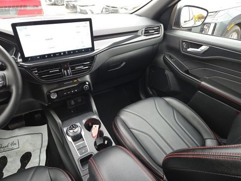 Certified 2025 Ford Escape ST-Line Elite w/ Premium Technology Package image 29