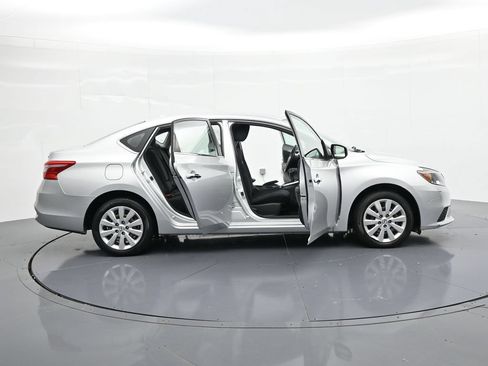 Used 2017 Nissan Sentra SV FWD image 21