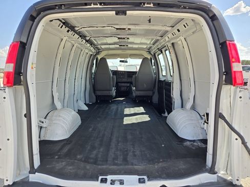 Used 2023 GMC Savana 2500 w/ Driver Convenience Package RWD image 33