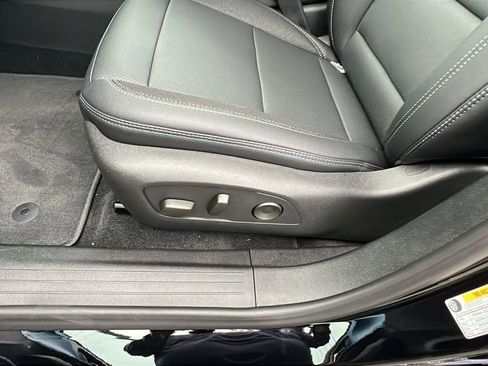 New 2026 Chevrolet Equinox EV LT image 14