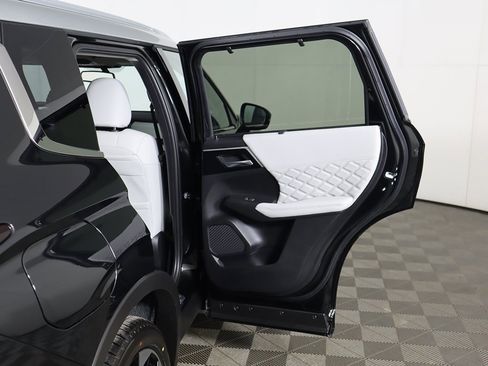 New 2025 Mitsubishi Outlander SEL image 28