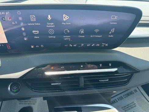 Used 2025 Buick Enclave Preferred FWD image 12