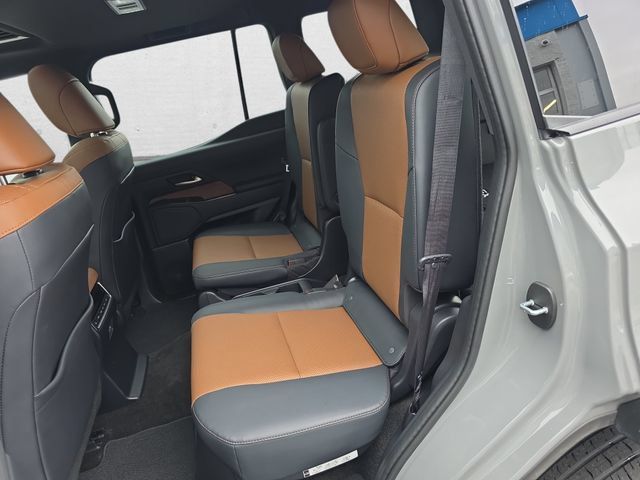 Certified 2024 Lexus GX 550 w/ Cold Area Package AWD/4WD image 16