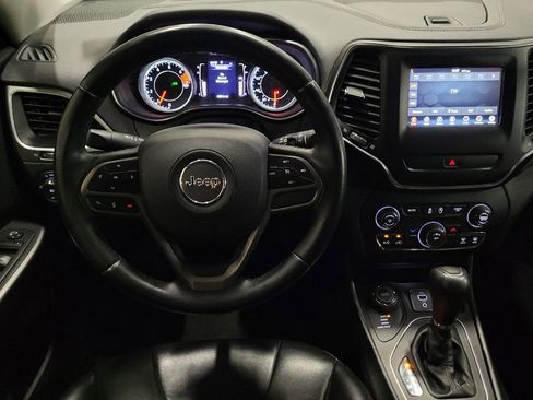Used 2019 Jeep Cherokee Latitude Plus AWD/4WD image 22