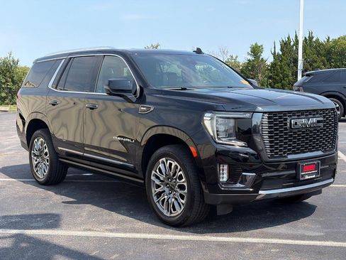 Used 2024 GMC Yukon Denali Ultimate AWD/4WD image 3