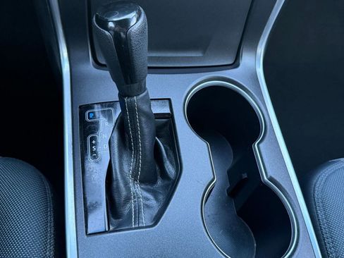 Used 2015 Toyota Camry LE image 24