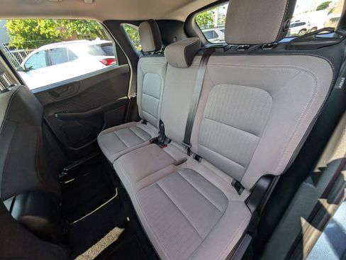 Used 2020 Ford Escape S image 18