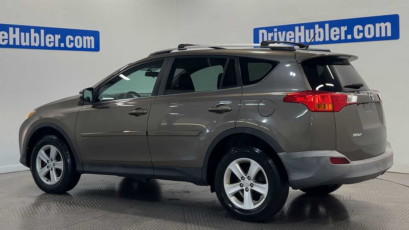 Used 2013 Toyota RAV4 XLE AWD/4WD image 5