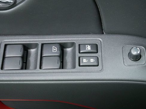 Used 2025 Nissan Frontier PRO-4X w/ Interior Protection Package AWD/4WD image 21