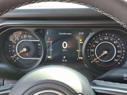 New 2026 Jeep Gladiator Sport AWD/4WD image 18