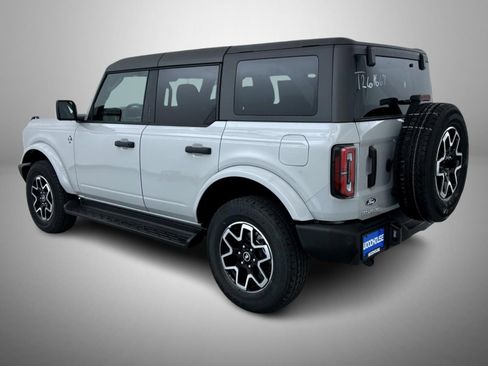 New 2026 Ford Bronco Outer Banks AWD/4WD image 7