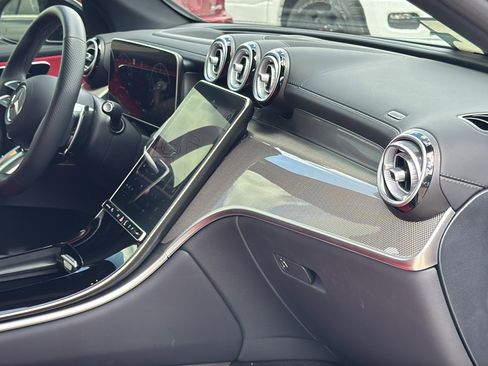 Used 2024 Mercedes-Benz GLC 43 AMG 4MATIC image 27