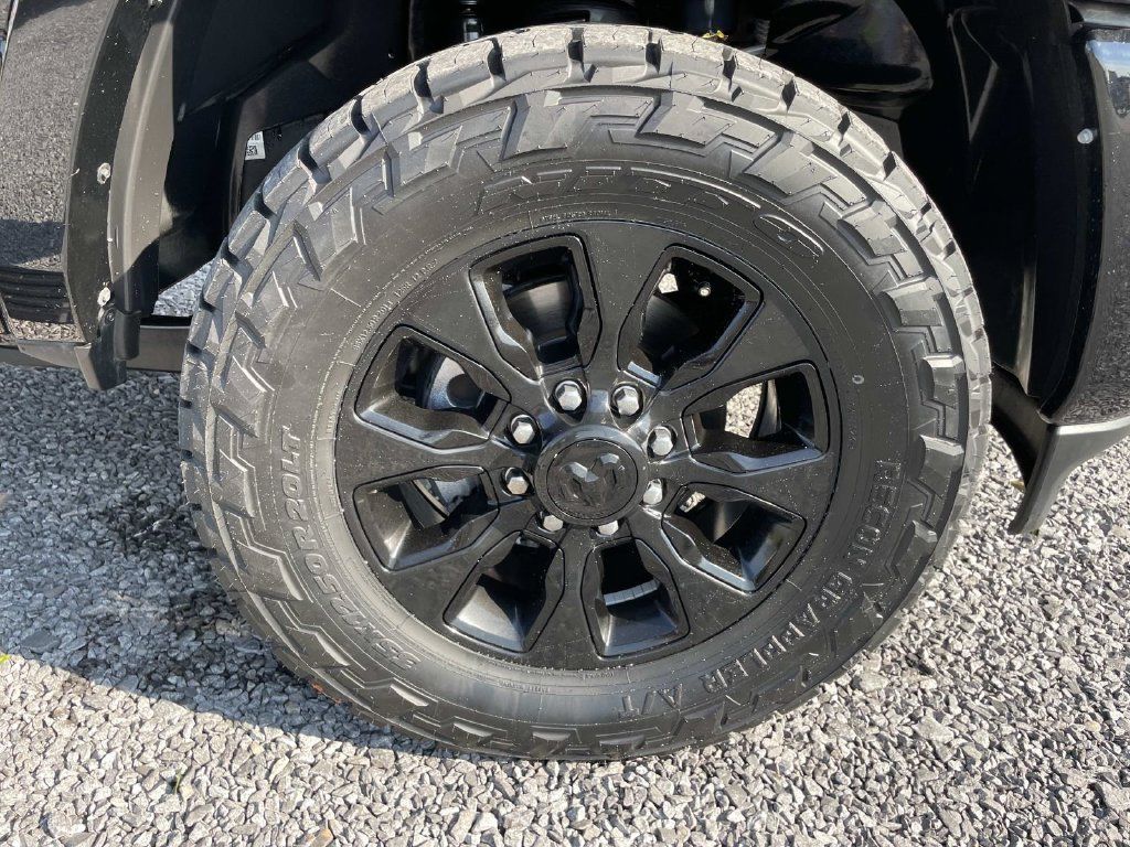 Used 2024 RAM 2500 Limited AWD/4WD image 35