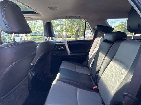 Used 2018 Toyota 4Runner SR5 Premium AWD/4WD image 18