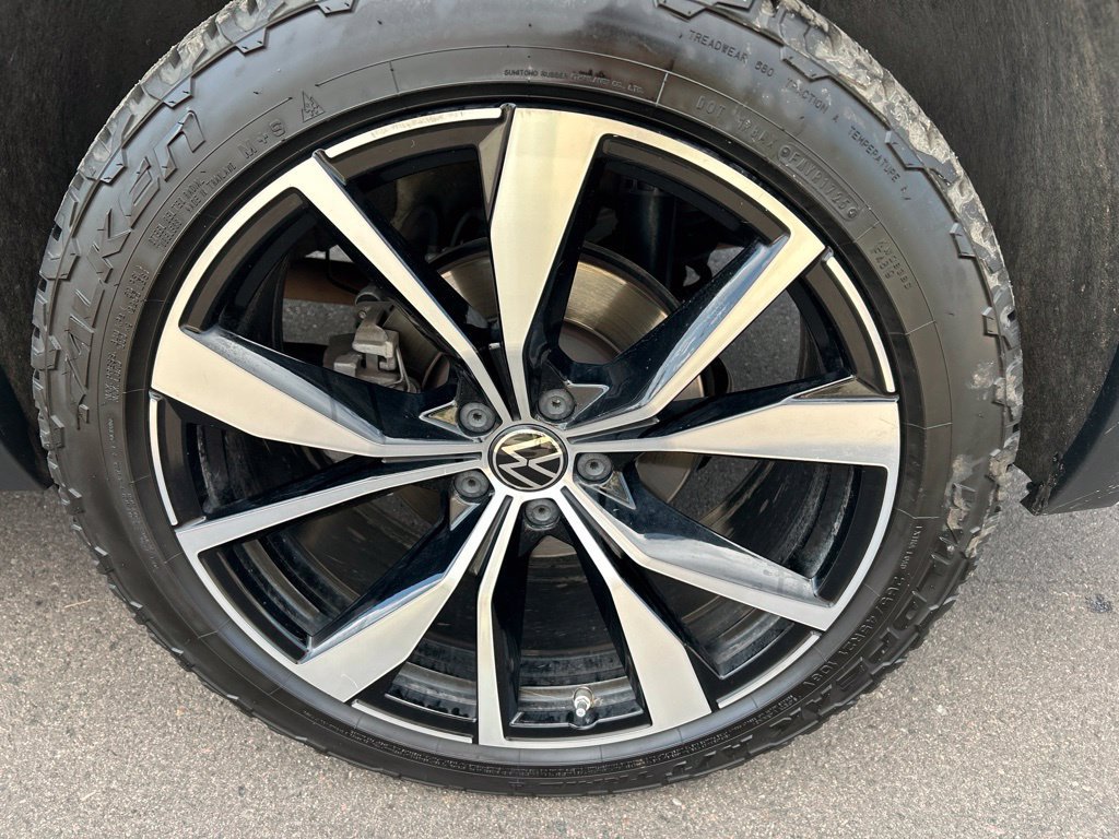 Used 2024 Volkswagen Atlas SEL Premium R-Line AWD/4WD image 34
