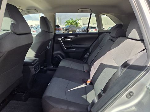Used 2025 Toyota RAV4 XLE FWD image 29