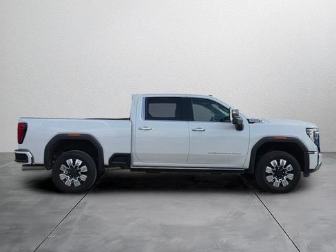 Used 2024 GMC Sierra 2500 Denali w/ Denali Reserve Package AWD/4WD image 5
