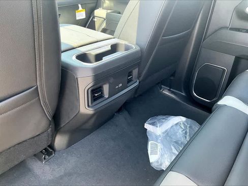 New 2026 Chevrolet Silverado 1500 RST w/ Dark Appearance Package AWD/4WD image 13