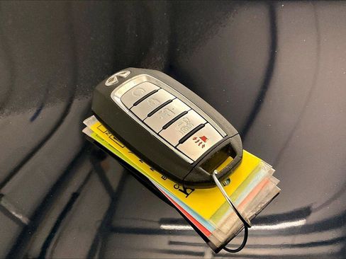 Used 2019 INFINITI QX60 Luxe w/ Essential Package image 9