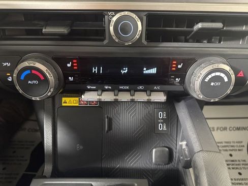 Used 2025 Toyota 4Runner TRD Off-Road Premium image 16