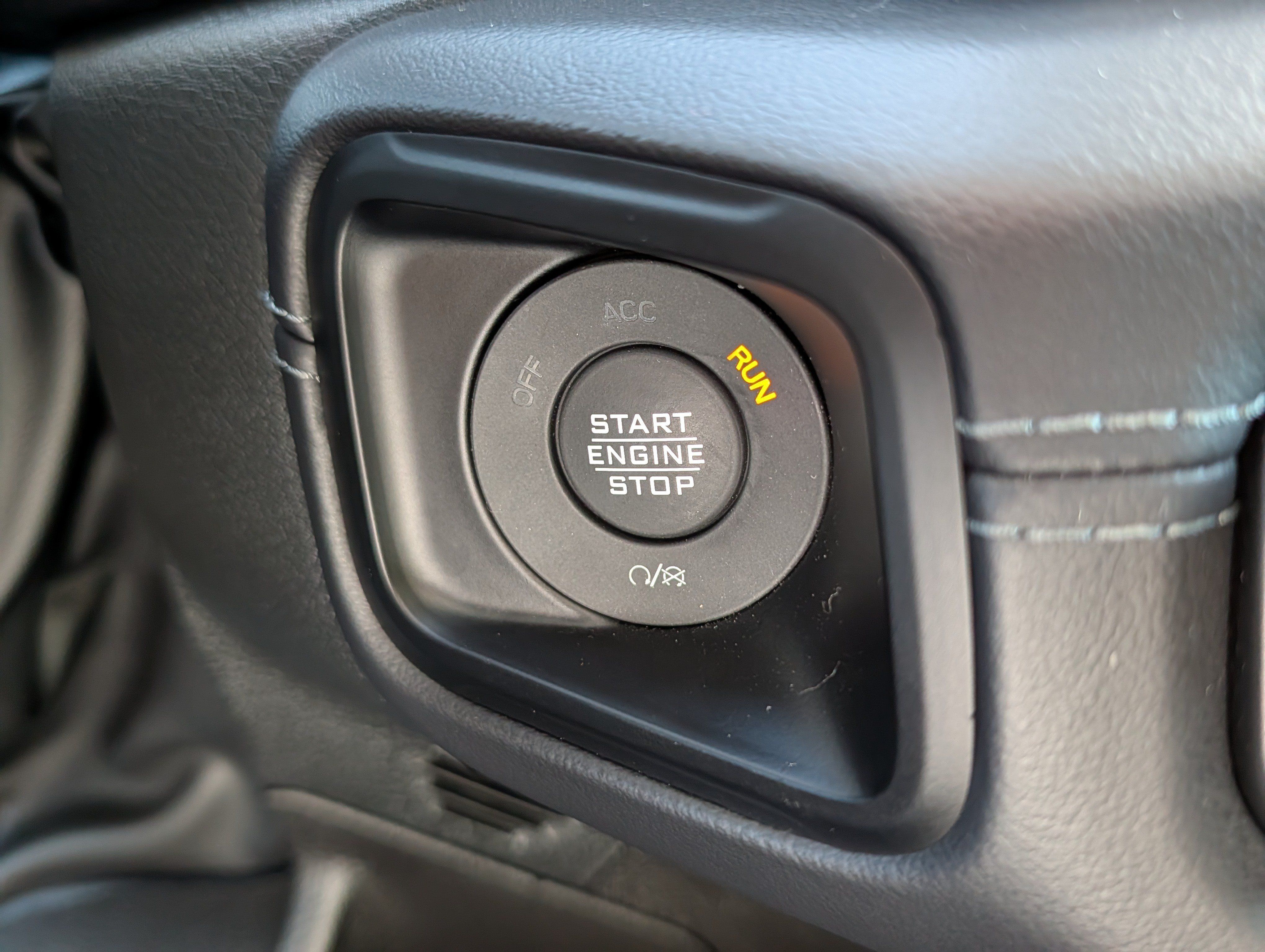 Used 2025 Jeep Wrangler Unlimited Sahara AWD/4WD image 29