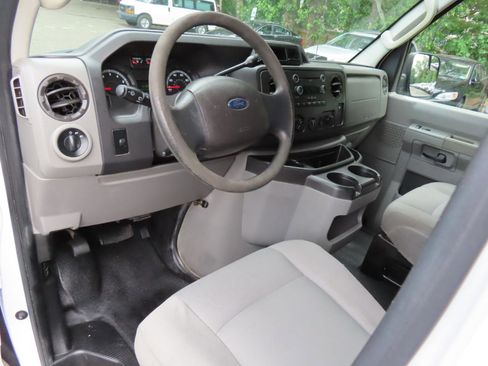 Used 2013 Ford E-350 and Econoline 350 Super Duty w/ PWR Group RWD image 9