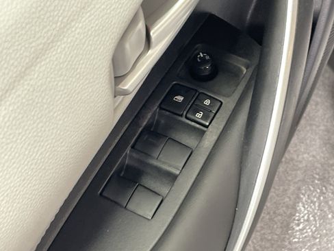 Used 2020 Toyota Corolla SE FWD image 15