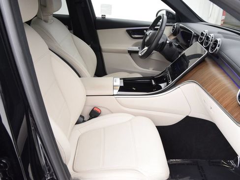 Certified 2024 Mercedes-Benz GLC 300 image 16
