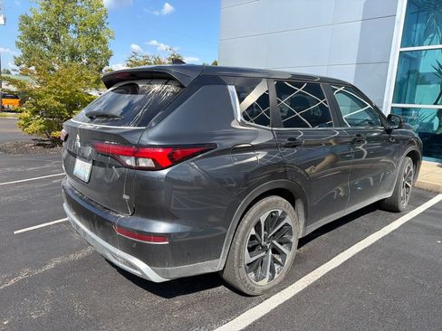 Used 2024 Mitsubishi Outlander FWD image 3
