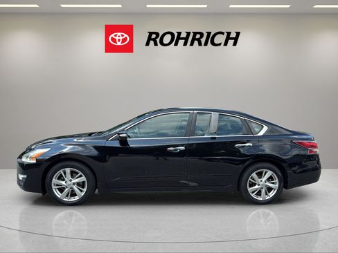 Used 2014 Nissan Altima 2.5 SL w/ Technology Package FWD image 9
