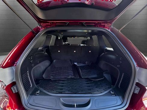 Used 2018 Jeep Grand Cherokee Laredo image 14