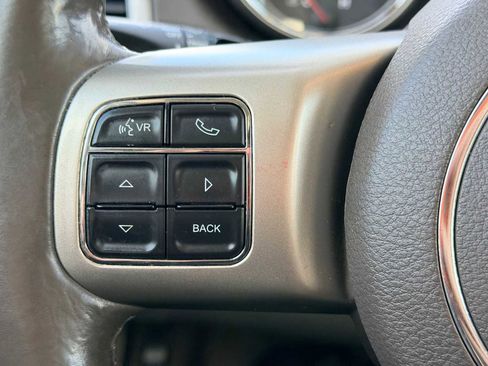 Used 2012 Jeep Grand Cherokee Laredo w/ All Weather Capability Group image 23