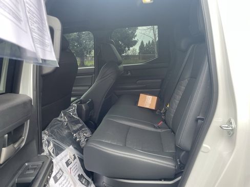 Used 2025 Toyota Tacoma TRD Sport image 43